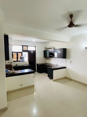 Team Area in 4 BHK Apartment at The Citizen Apartments, Sector 51 – for Rent