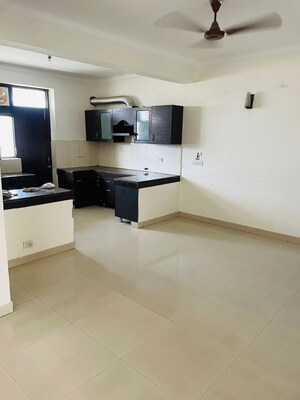 Team Area in 4 BHK Apartment at The Citizen Apartments, Sector 51 – for Rent