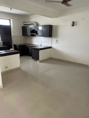 Kitchen in 4 BHK Apartment at The Citizen Apartments, Sector 51 – for Rent