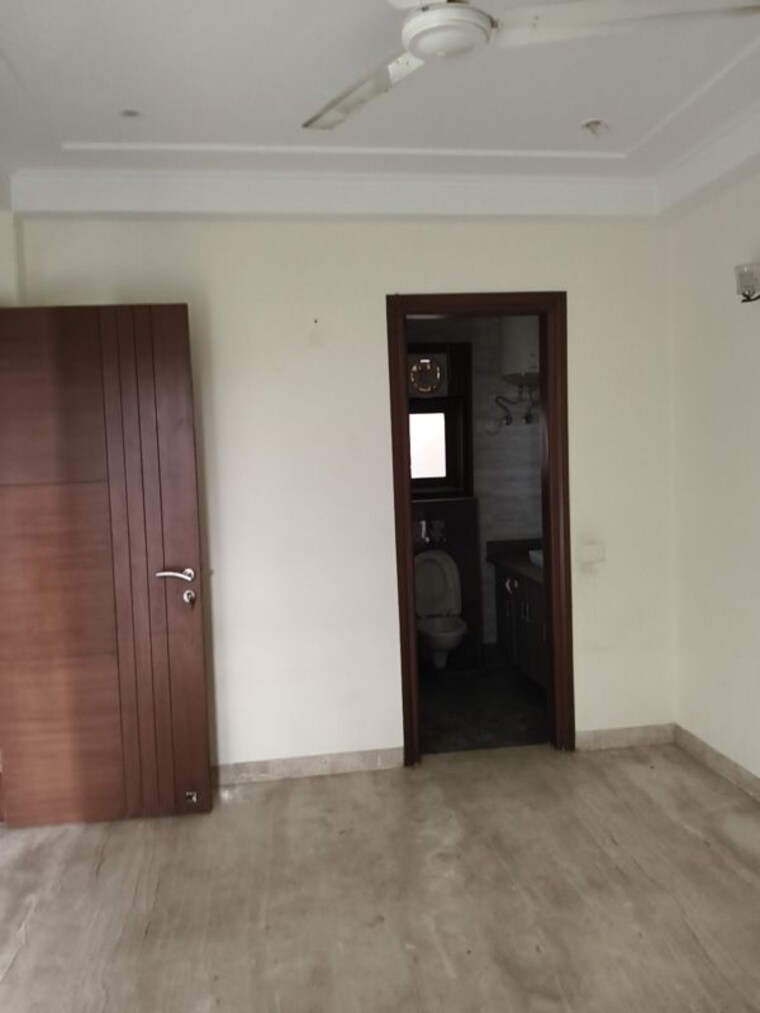 Room, pamposh enclave 3 Bedroom 204 Sq.Yd. Builder Floor In Pamposh Enclave Delhi 10512108