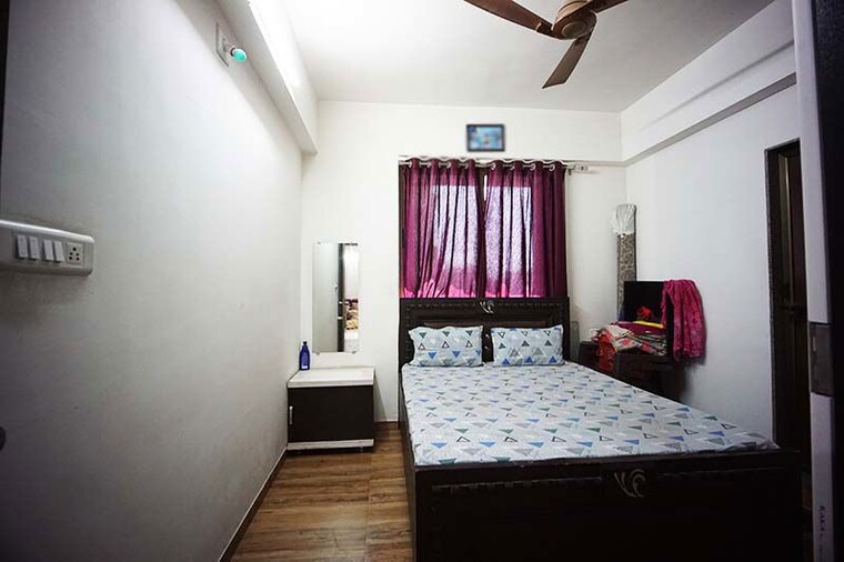 Bedroom, nikol 2 Bedroom 123 Sq.Yd. Apartment In Nikol Ahmedabad 10512106