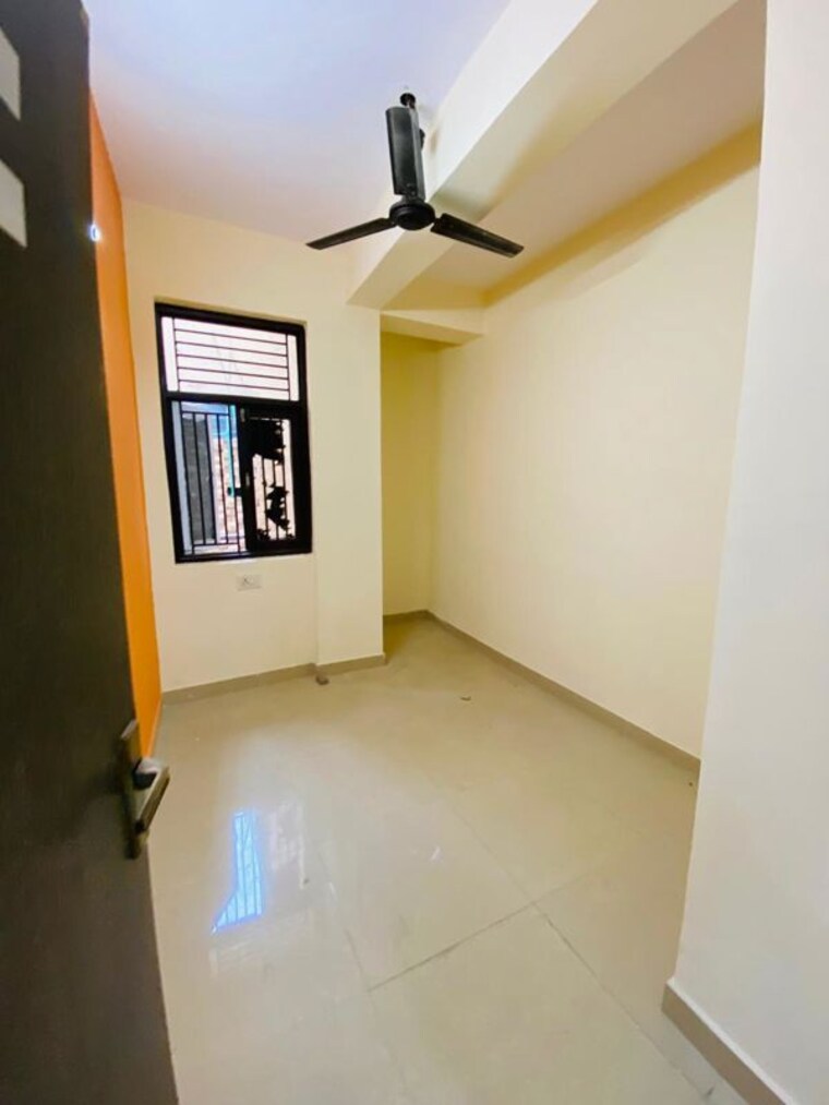 Room, uttam nagar 2 Bedroom 650 Sq.Ft. Apartment In Uttam Nagar Delhi 10512098