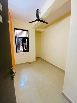 Room in 2 BHK Apartment at Uttam Nagar – for Rent
