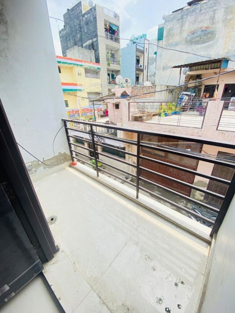 Balcony, uttam nagar 2 Bedroom 650 Sq.Ft. Apartment In Uttam Nagar Delhi 10512098