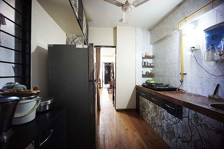 Kitchen, satellite 2 Bedroom 990 Sq.Ft. Apartment In Satellite Ahmedabad 10512157
