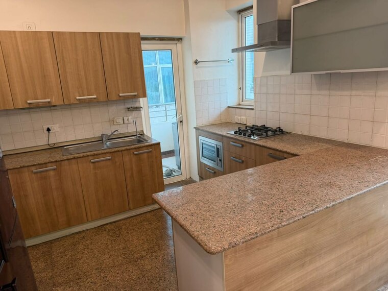 Kitchen, raheja-atlantis 3 Bedroom 2200 Sq.Ft. Apartment In Sector 31 Gurgaon 10512121