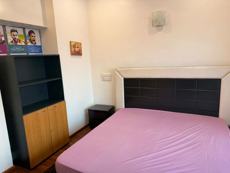 Bedroom, raheja-atlantis 3 Bedroom 2200 Sq.Ft. Apartment In Sector 31 Gurgaon 10512121