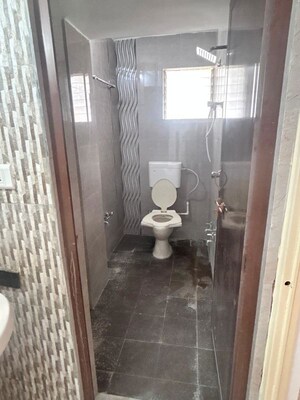 Bathroom in 3 BHK Villa at Vastrapur – for Rent