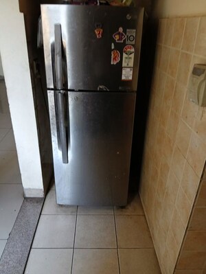 Furnished Amenities in 3 BHK Apartment at Aimnabad – for Rent