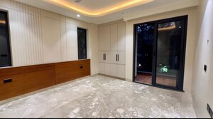 Room in 3 BHK Builder Floor at Sector 55 – for Rent