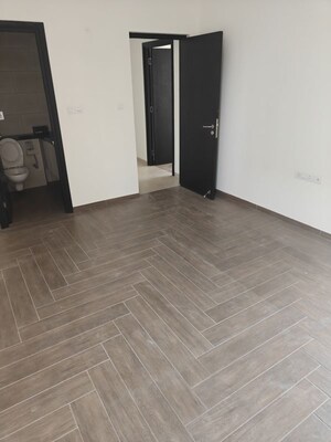 Room in 3 BHK Apartment at Sobha City Gurgaon, Sector 108 – for Rent