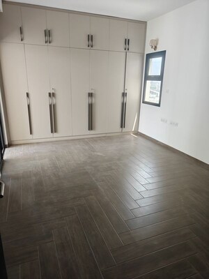 Room in 3 BHK Apartment at Sobha City Gurgaon, Sector 108 – for Rent