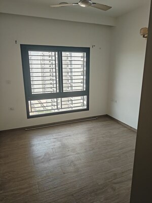 Room in 3 BHK Apartment at Sobha City Gurgaon, Sector 108 – for Rent