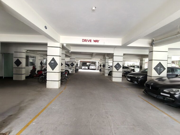  Parking, amrutha-grand 2 Bedroom 1100 Sq.Ft. Apartment In Manikonda Hyderabad 10512178