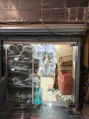  Shop For Sale in Madanpura