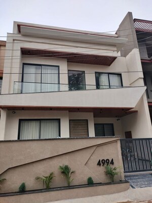 5 BHK Independent House For Sale in Sector 125