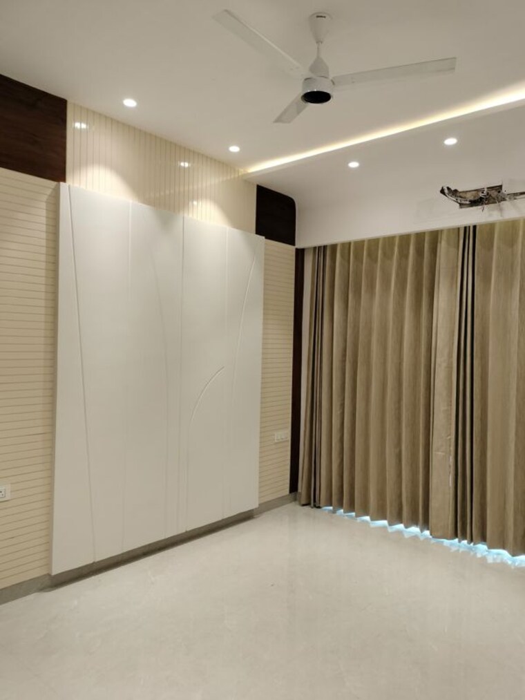 Room, sector 125 5 Bedroom 1800 Sq.Ft. Independent House In Sector 125 Mohali 10512237