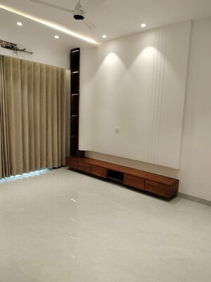 Room in 5 BHK Independent House at Sector 125 – for Sale