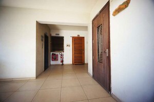 Room in 2 BHK Apartment at Makarba – for Sale