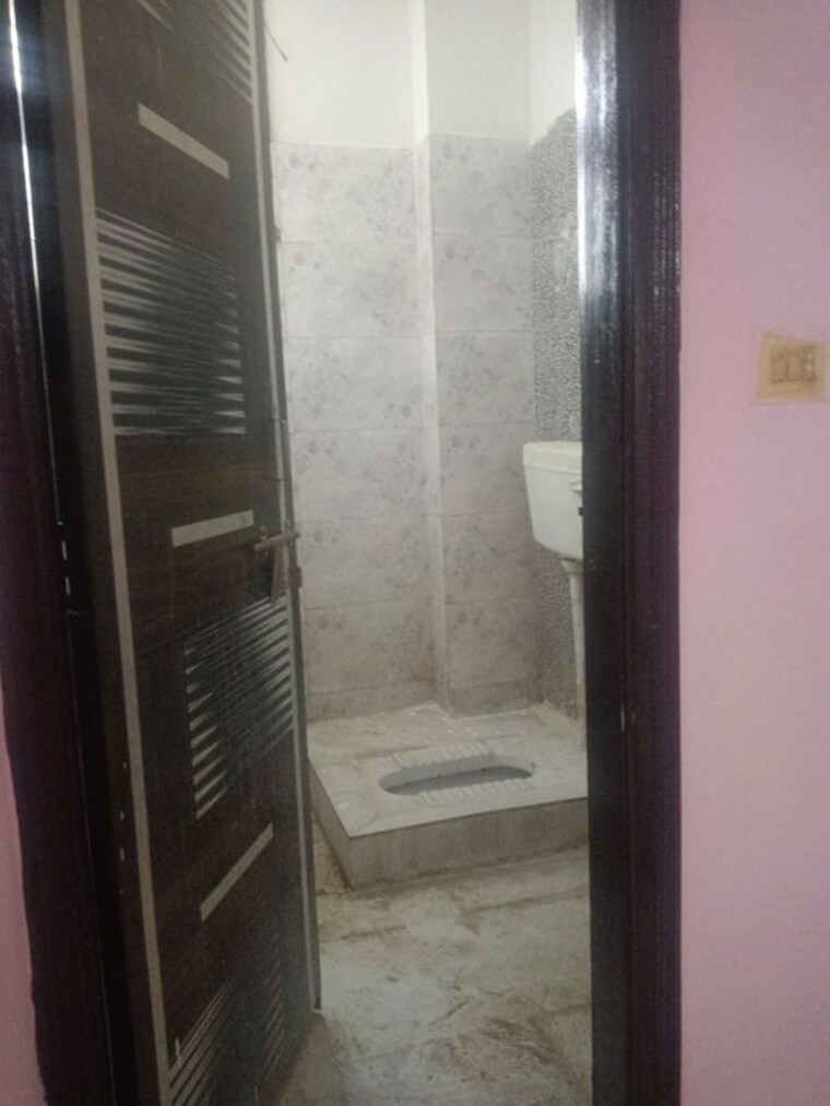 Bathroom, arsh-green-heights 2 Bedroom 850 Sq.Ft. Builder Floor In Gaur City 1 Greater Noida 10512307