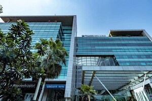  Office Space – Exterior View View at Marol - for Rent