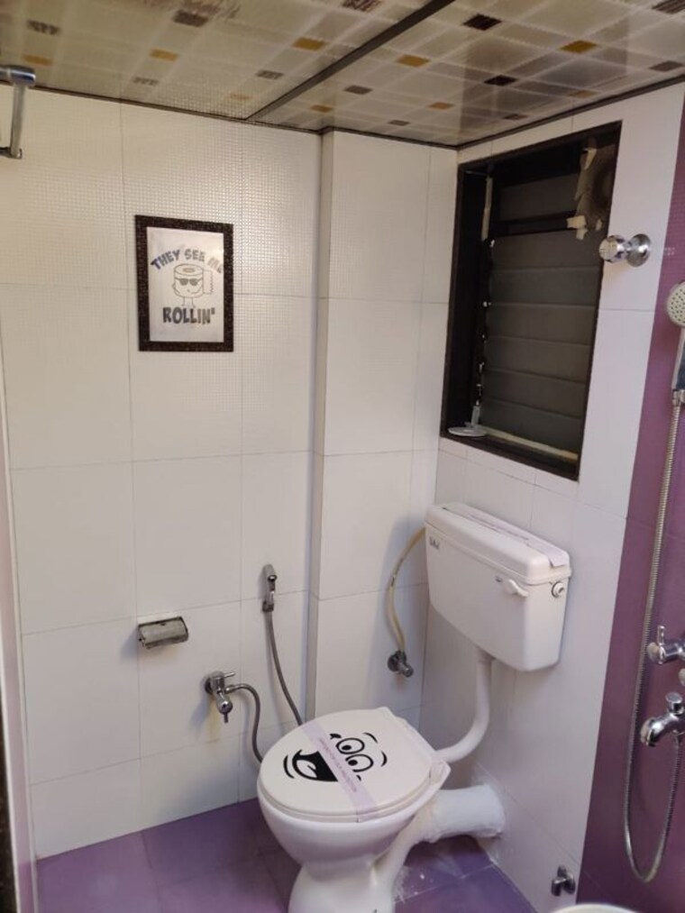 Bathroom, mahavir-classik-complex 3 Bedroom 1300 Sq.Ft. Apartment In Andheri East Mumbai 10512293