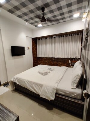 Bedroom in 3 BHK Apartment at Mahavir Classik Complex, Andheri East – for Rent