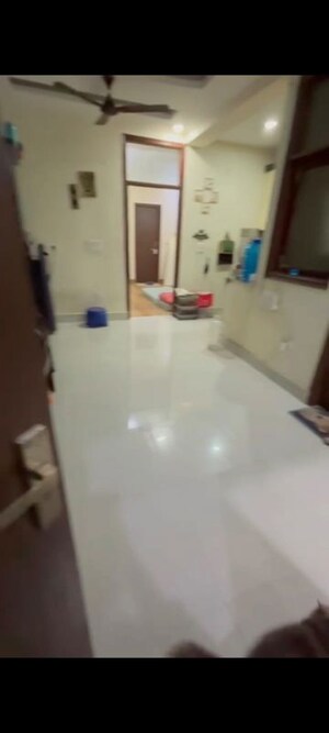 2 BHK Builder Floor For Rent in Sector 73