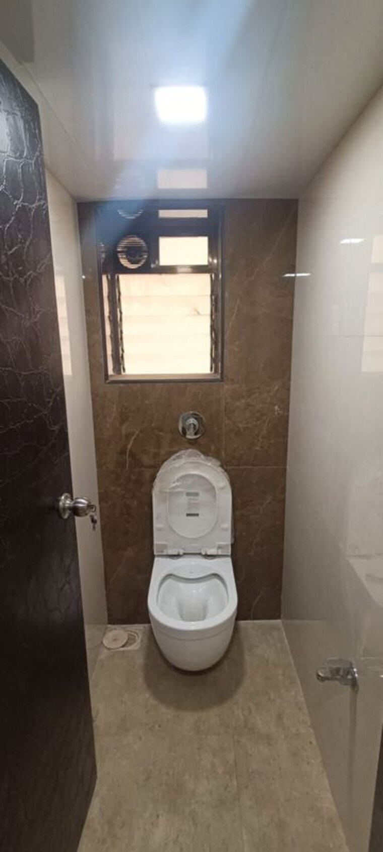 Bathroom, vijay-oswal-park 2 Bedroom 700 Sq.Ft. Apartment In Pokhran Road No Two Thane 10512389
