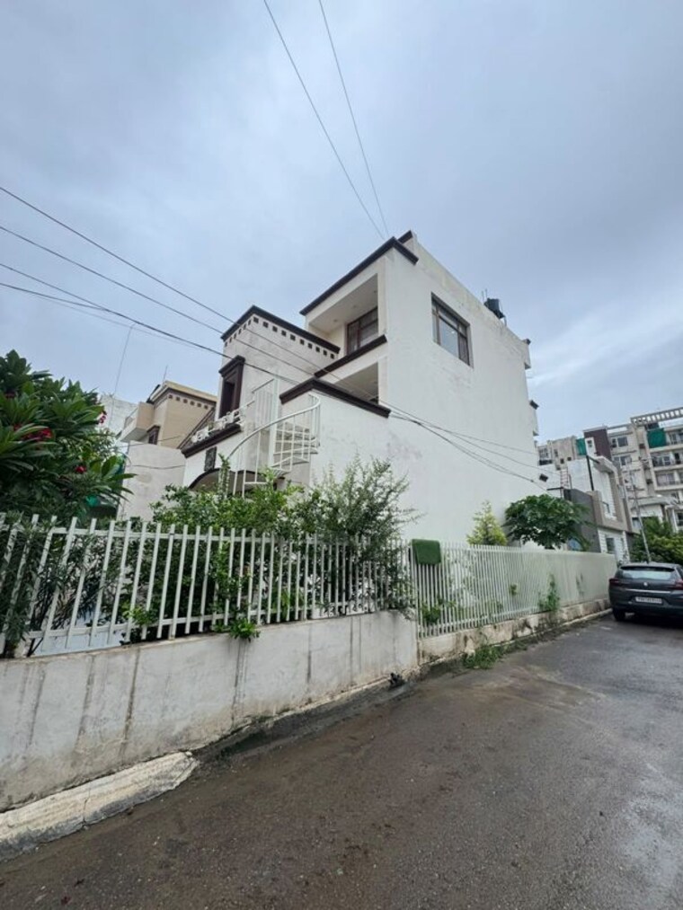 Exterior View, sunny enclave 4 Bedroom 150 Sq.Yd. Independent House In Sunny Enclave Mohali 10512444