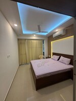 2 BHK 700 Sq.Ft. Apartment in Pyramid Midtown