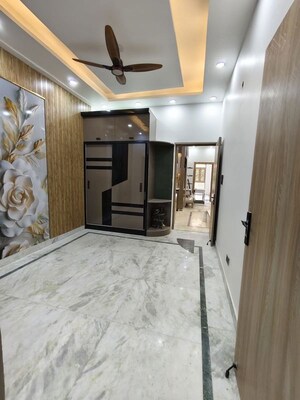 Room in 3 BHK Builder Floor at Shakti Khand – for Sale