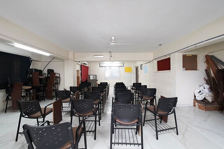 Other, sg highway Commercial Office Space 1100 Sq.Ft. In Sg Highway Ahmedabad 10512489