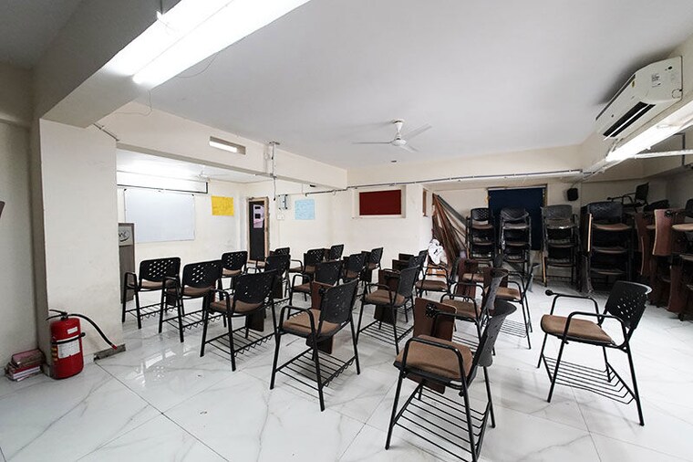 Other, sg highway Commercial Office Space 1100 Sq.Ft. In Sg Highway Ahmedabad 10512489