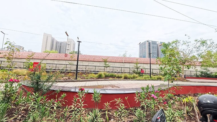 Exterior View, sg highway Commercial Office Space 1100 Sq.Ft. In Sg Highway Ahmedabad 10512489