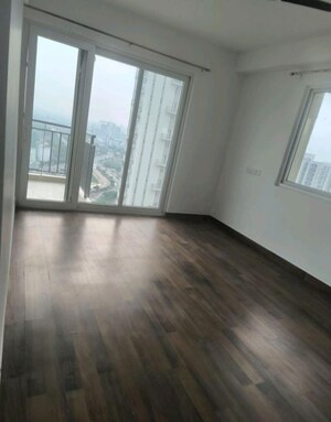 Room in 4 BHK Apartment at Conscient Heritage Max II, Sector 102 – for Rent