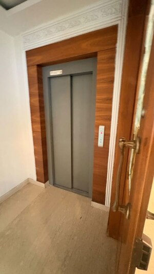 Room in 4 BHK Builder Floor at Vasant Vihar – for Rent