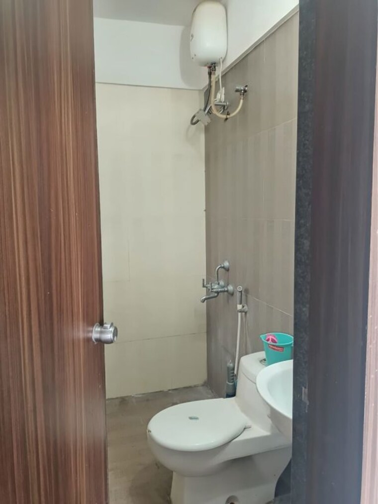 Bathroom, adi-horizons 3 Bedroom 1100 Sq.Ft. Apartment In Wakad Pune 10512488