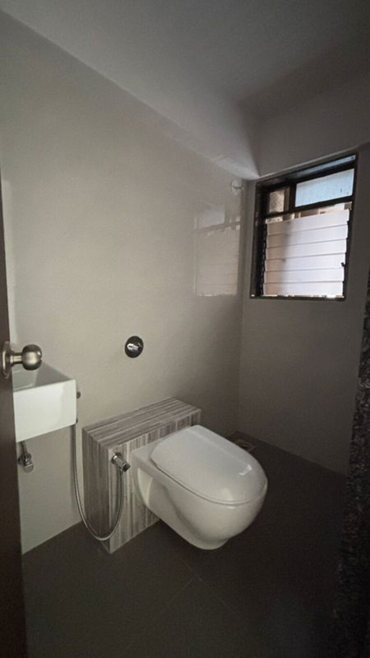 Bathroom, atul-horizon 1.5 Bedroom 530 Sq.Ft. Apartment In Bhandup West Mumbai 10512500