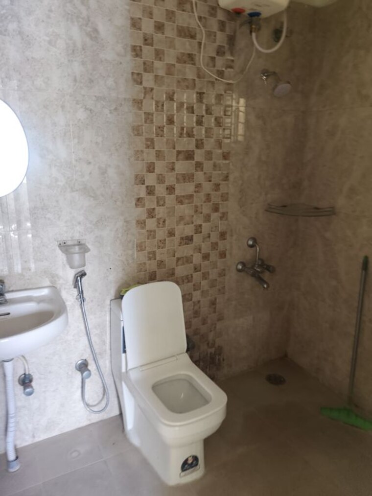 Bathroom, keerthana-residency 2 Bedroom 1000 Sq.Ft. Apartment In Kadubeesanahalli Bangalore 10512531