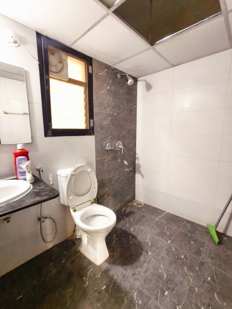 Bathroom, kolte-patil-margosa-heights 3 Bedroom 1300 Sq.Ft. Apartment In Mohammadwadi Pune 10512557