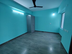 Room in 3 BHK Apartment at Pradhan Nagar – for Rent