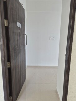 2.5 BHK + Prayer Room,Servant Room,Study Room,Extra Room,Basement,Store Room Apartment For Rent in Goel Ganga Altus