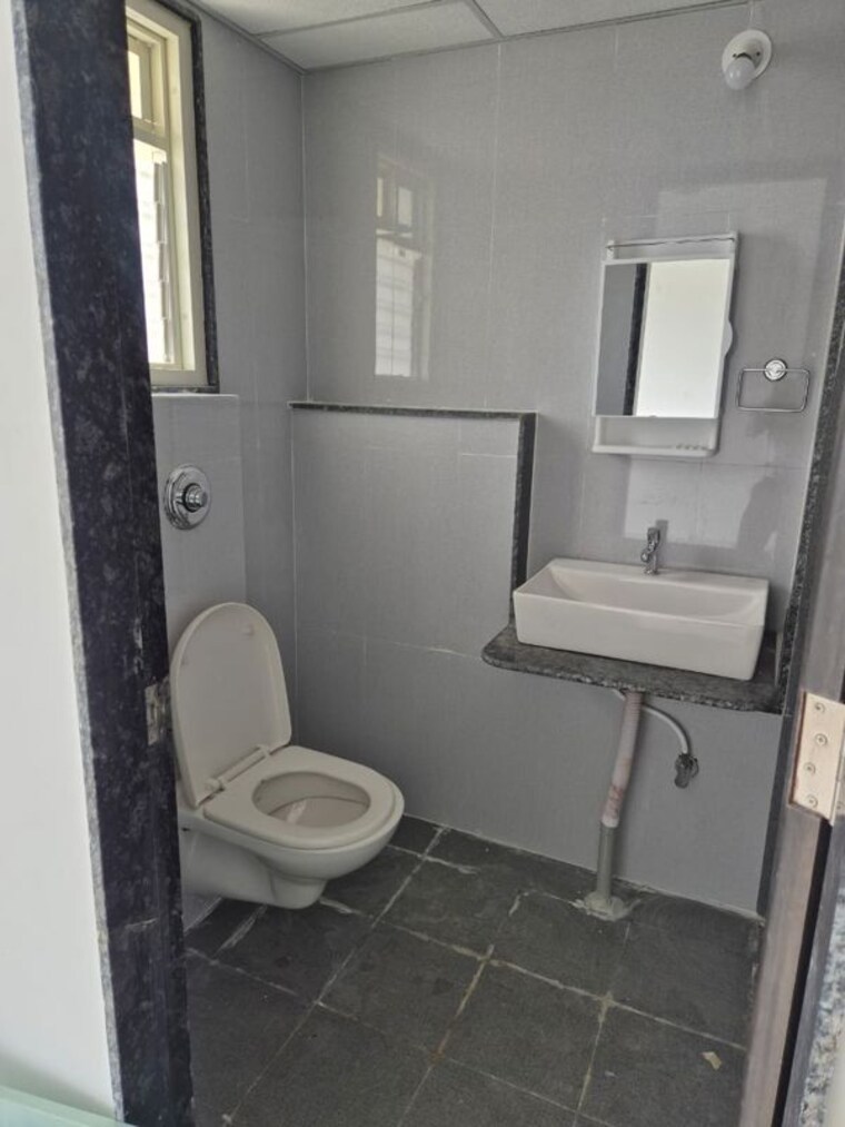 Bathroom, goel-ganga-altus 2.5 Bedroom 1180 Sq.Ft. Apartment In Kharadi Pune 10512536