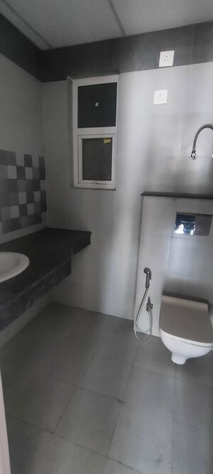 Bathroom in 4 BHK Apartment at Pareena The Elite Residences, Sector 99 – for Rent