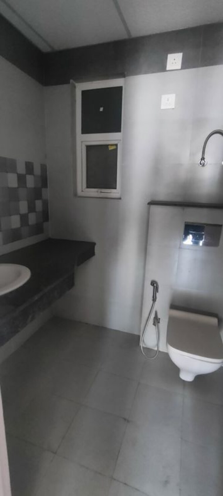 Bathroom, pareena-the-elite-residences 4 Bedroom 2800 Sq.Ft. Apartment In Sector 99 Gurgaon 10512581