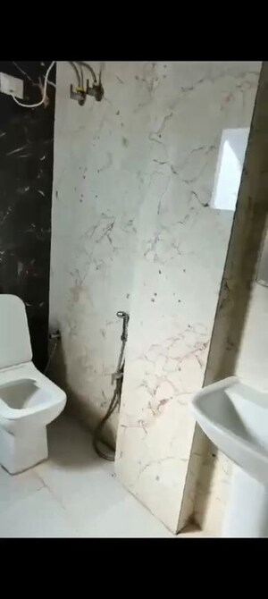 Bathroom in 1 RK Builder Floor at Dlf City Phase 3 – for Rent