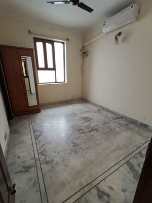 Room in 4 BHK Builder Floor at Vasant Vihar – for Rent