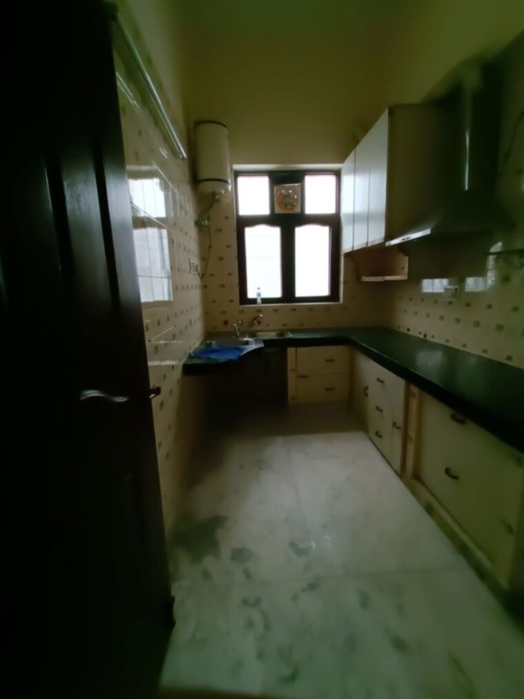 Kitchen, vasant vihar 4 Bedroom 3600 Sq.Ft. Builder Floor In Vasant Vihar Delhi 10512629