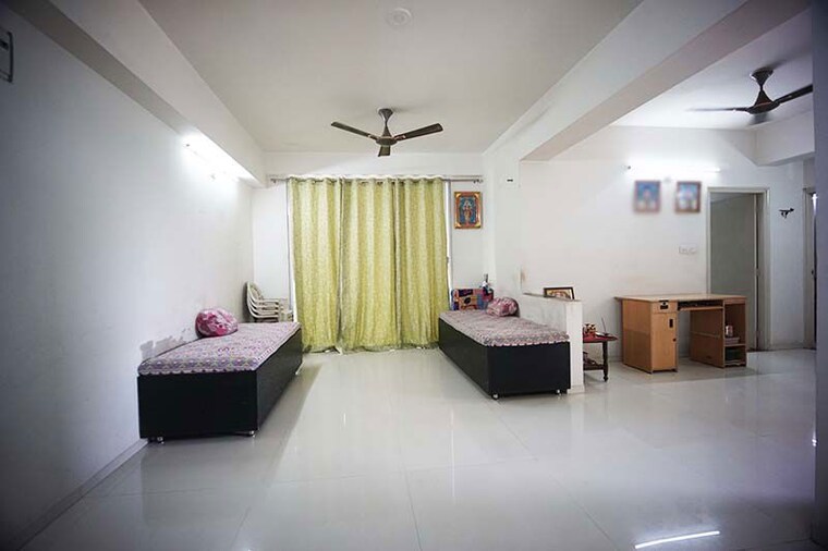 Living Room, nana chiloda 2 Bedroom 1050 Sq.Ft. Apartment In Nana Chiloda Ahmedabad 10512667
